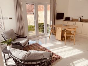 Photo 25- click for photo gallery